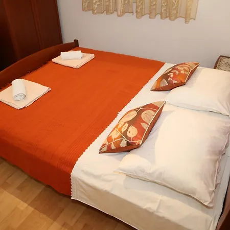 Apartament By The Sea Milna, Hvar - 22619 *